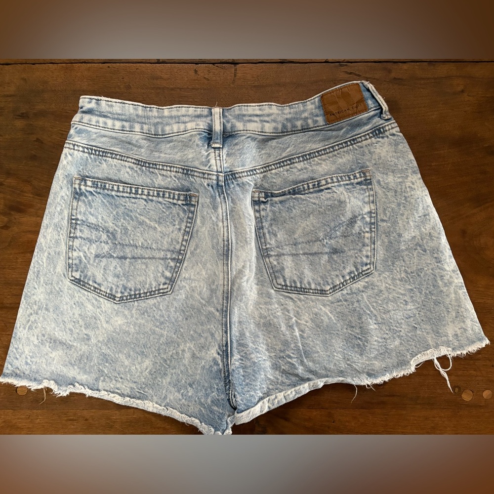American Eagle AE High Rise Shorts Sz 10 Comfort Stretch Mom Jeans